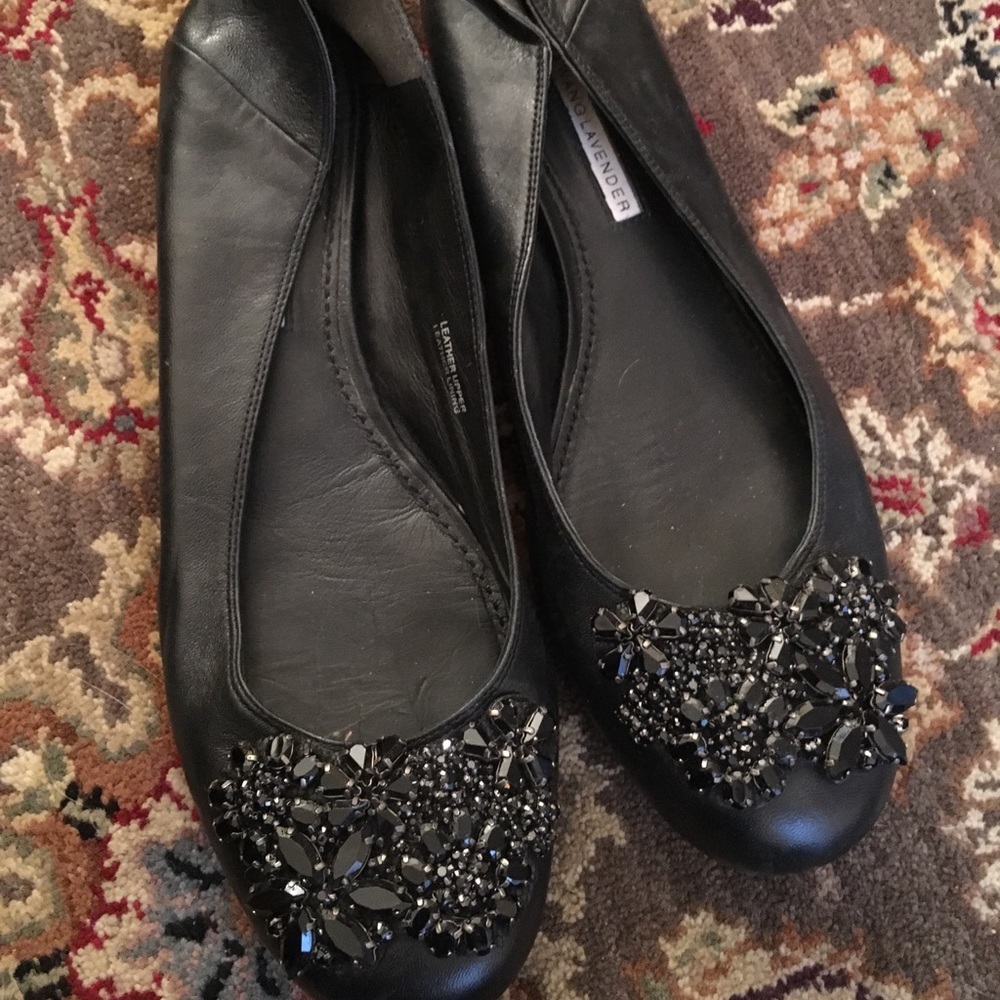 Vera Wang black flats size 7.5